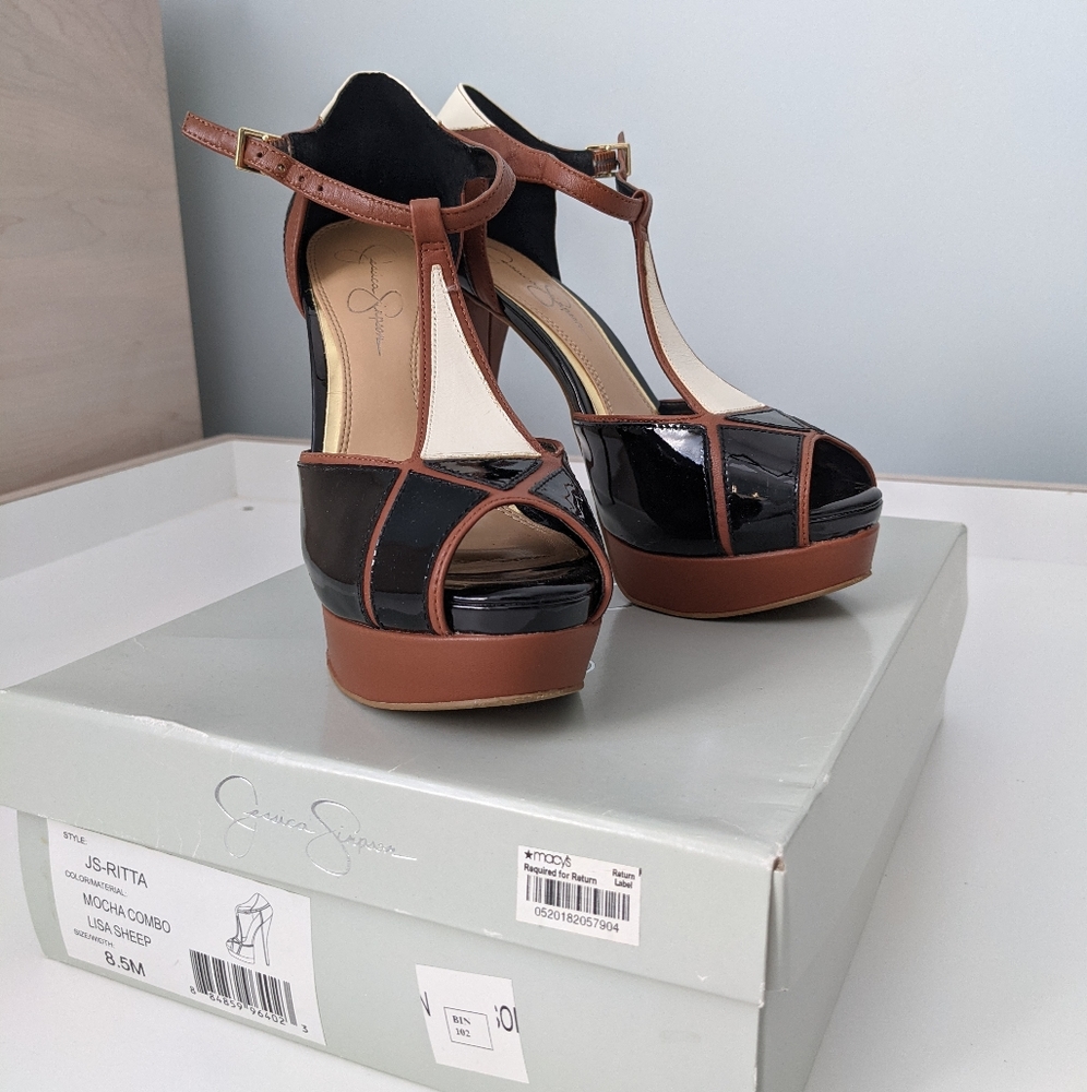 Jessica Simpson Ritta Pumps - Picture 2 of 4